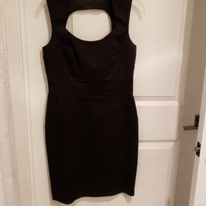 LBD, shift dresa with cut out back